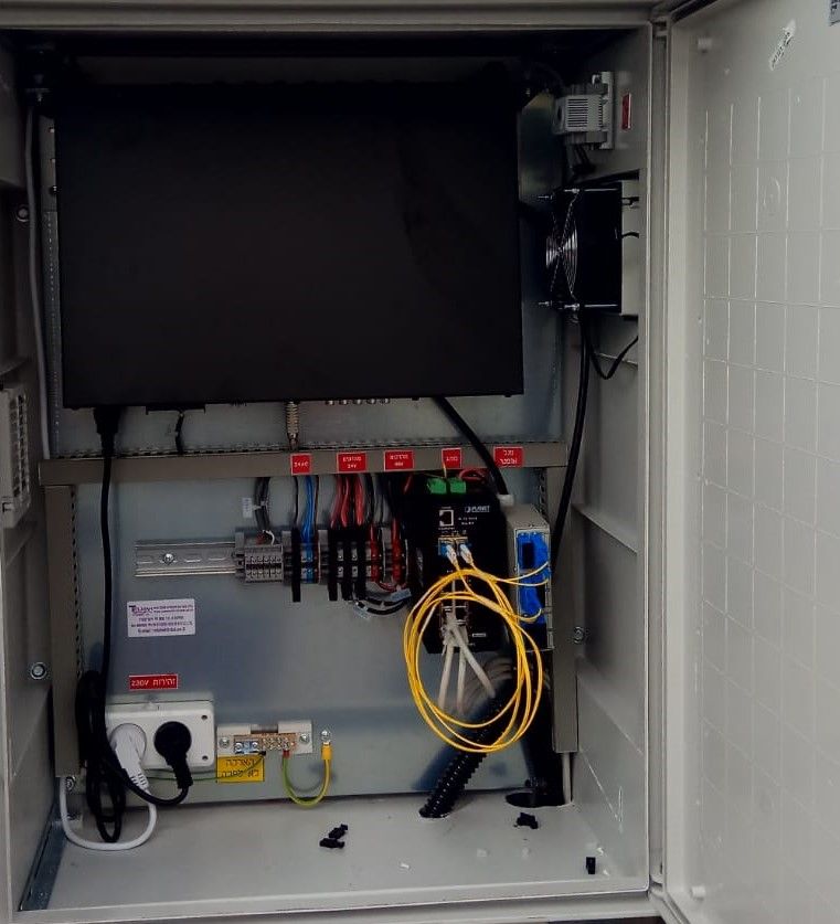 בניית ארונות תקשורת לתנאי חוץ